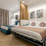 Orefici 8 * نابولي